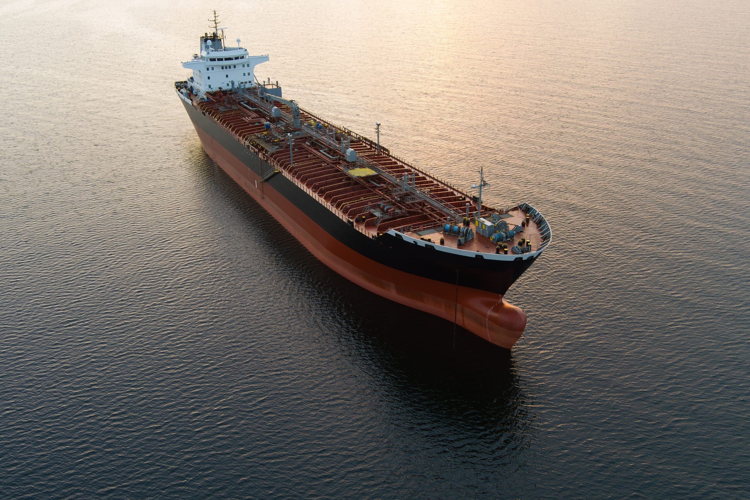 A,Huge,Oil,Tanker,Transports,Crude,Oil,Through,The,Calm